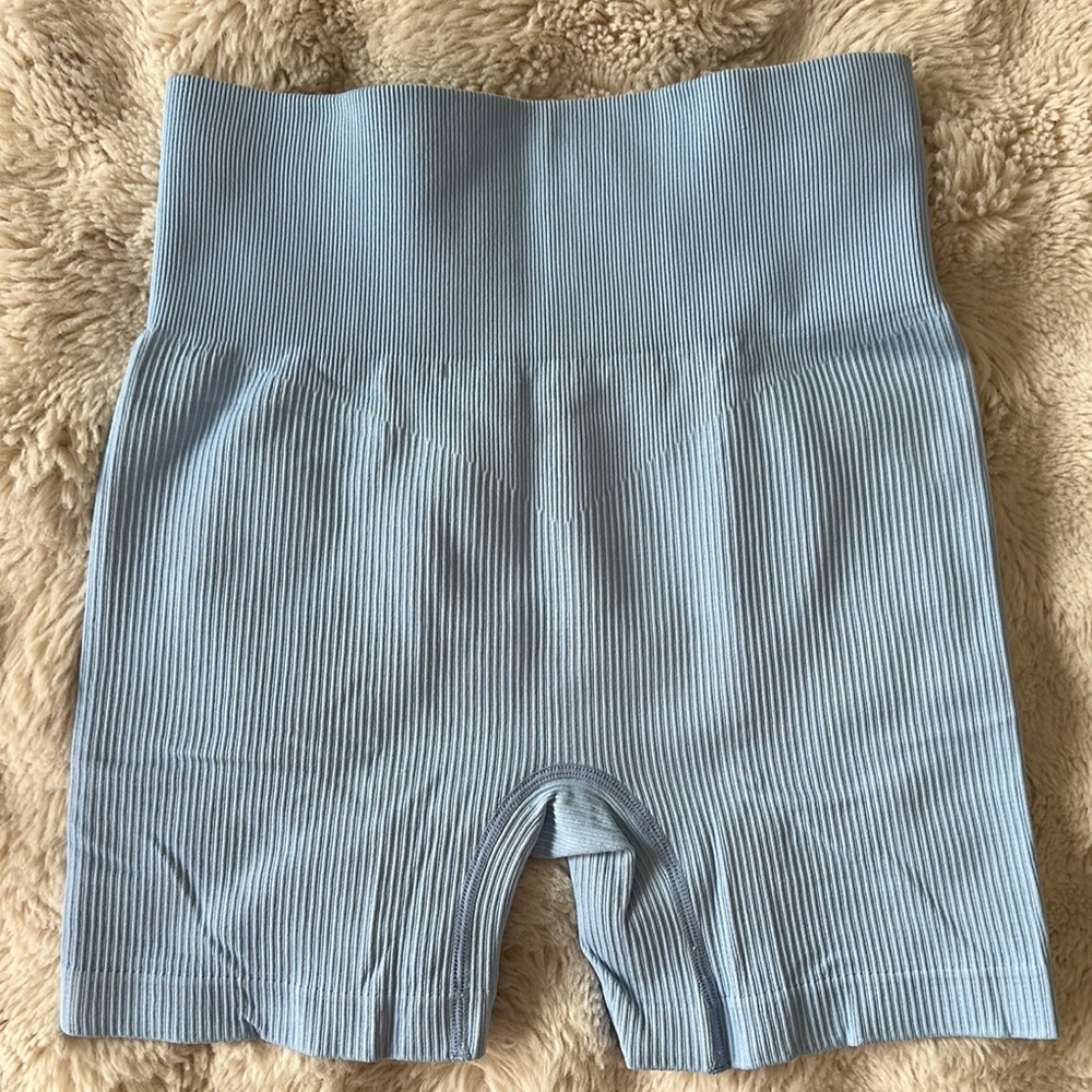 Blue Ribbed gym Shorts - Picture 3 of 4